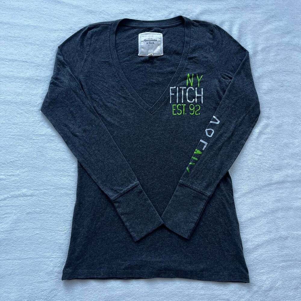 ABERCROMBIE & FITCH GREY LONG SLEEVE
